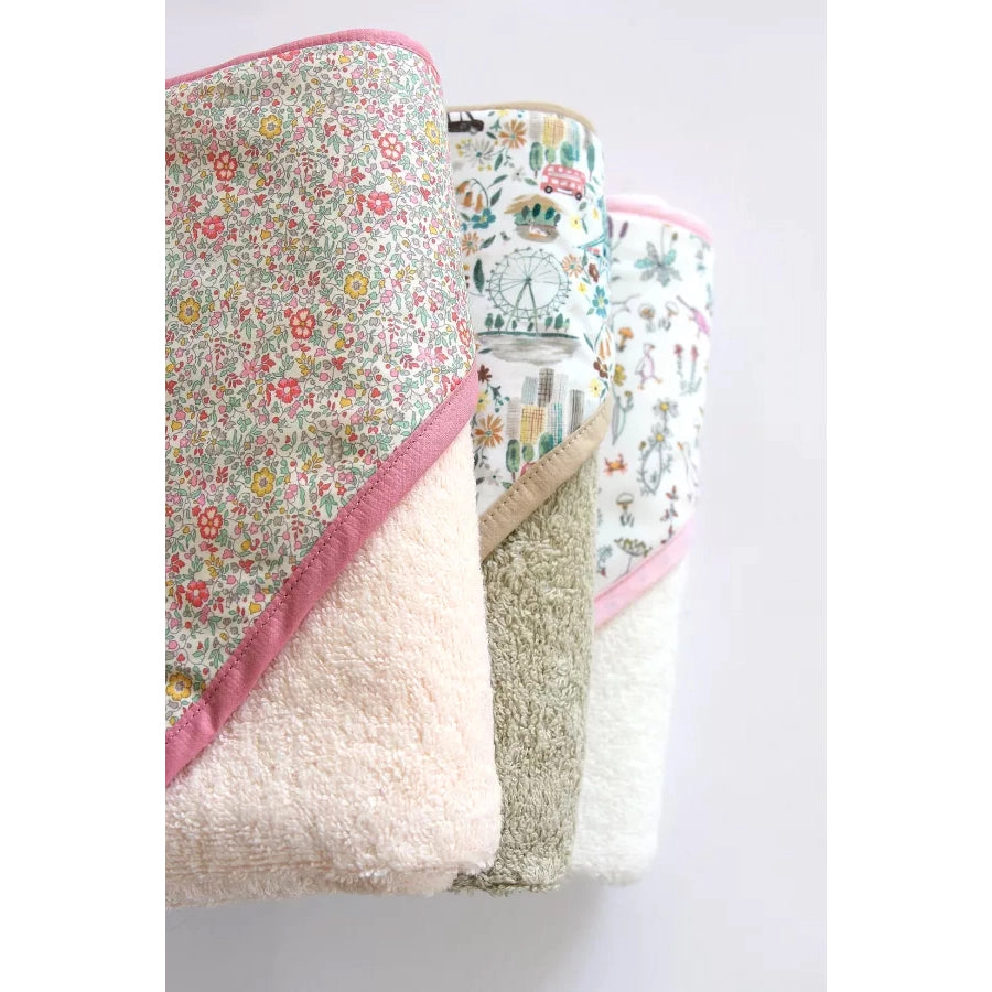 Barnabe aime le café Bath Towel John 79 x 79 cm