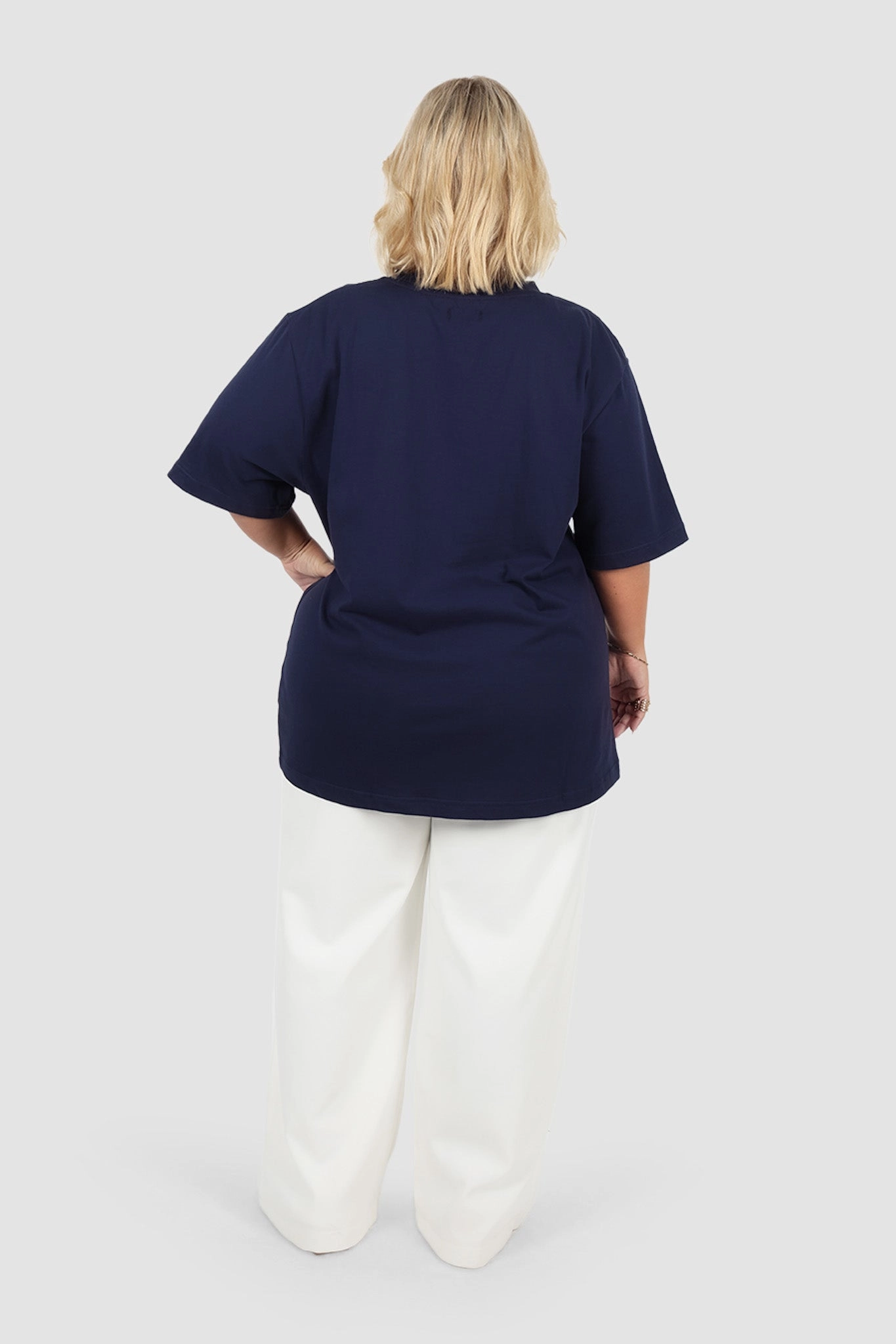 SIGNATURE TEE NAVY