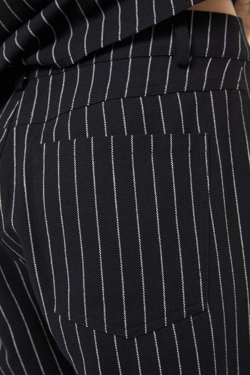 Wonky Short